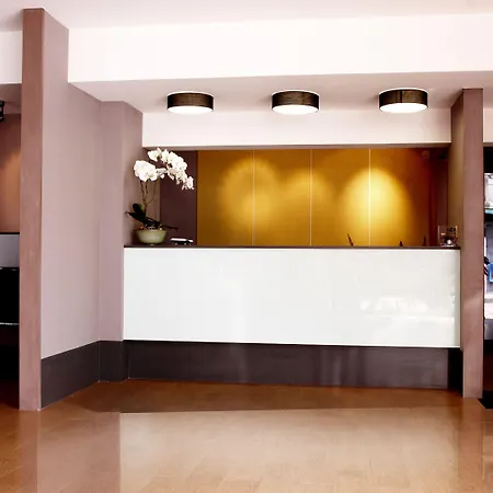 Poste 43 Residence