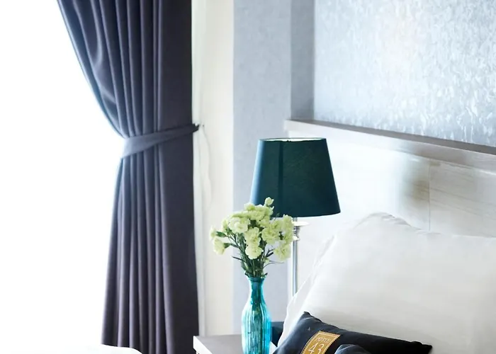 Hotel Poste 43