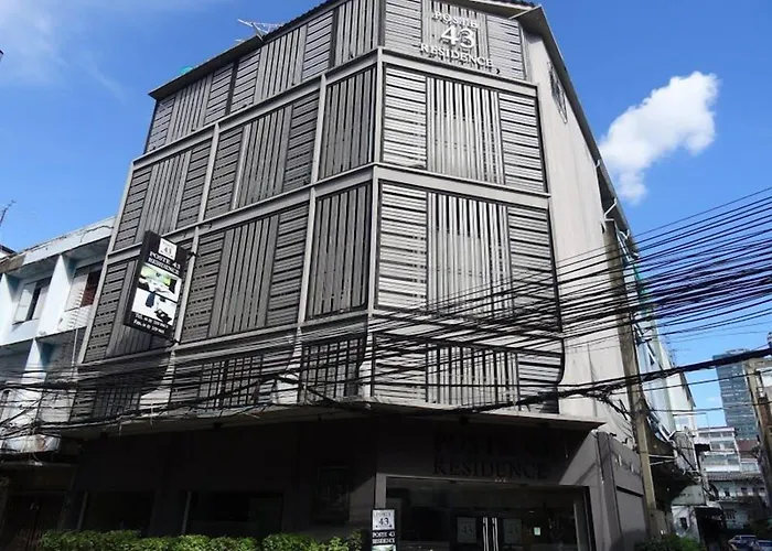 Poste 43 3*